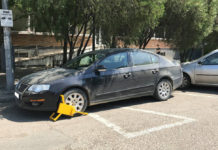 Începe activitatea de blocare a roților mașinilor parcate neregulamentar pe locurile de parcare de reședință. Taxa în parcări- 1leu la 2 ore